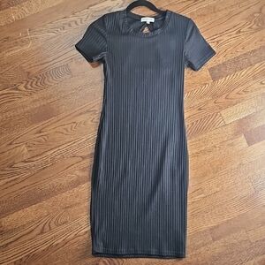 Chic Black Ribbed Midi Dress